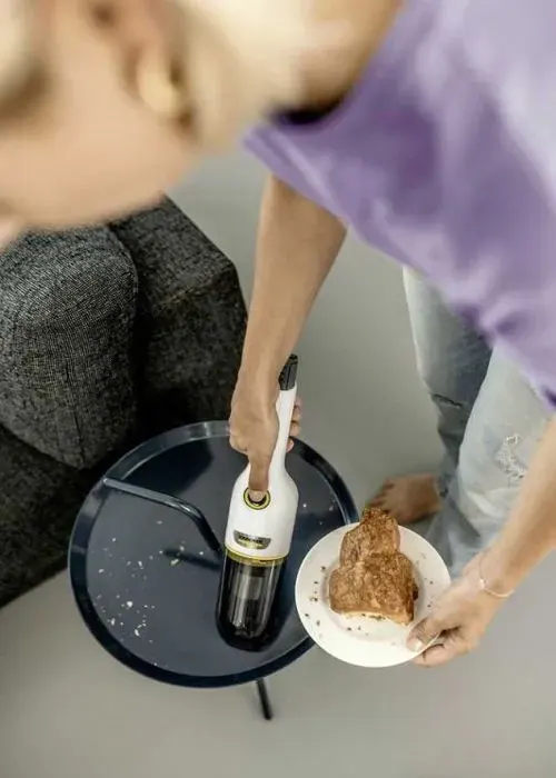 Aspirateur à main - Kärcher - CVH 2-4 - Batterie interchangeable 4 V - Compact et léger - 1.3 kg