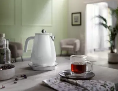 Delonghi - Bouilloire À Température Réglable Eclettica Kby2011.W — vue 7