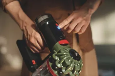 Dyson - Aspirateur Balai V8 Cyclone — vue 6