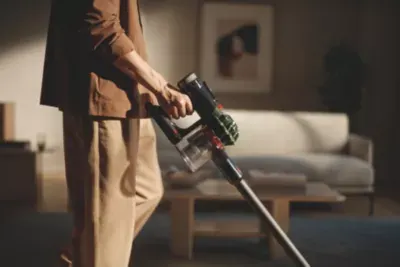 Dyson - Aspirateur Balai V8 Cyclone — vue 7