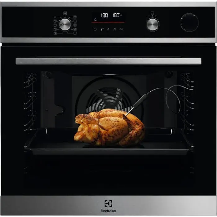 Four électrique avec vapeur - Electrolux - Gril électrique - AquaClean - Minuterie électronique