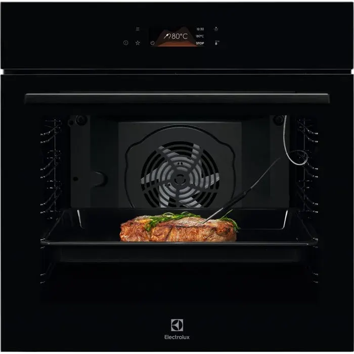 Four encastrable électrique noir - Electrolux - Cuisson à la vapeur - Gril électrique - Autonettoyage pyrolytique — coloris Noire