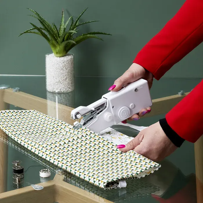 Machine à Coudre Portable - JE CHERCHE UNE IDEE - Nomade - Ultra Légère - Blanche