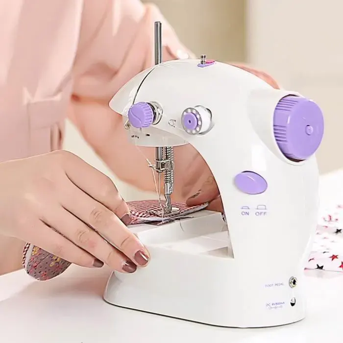 Mini machine à coudre - keeper - Garment - Surjeteuse - Violet et Blanc - Points droit