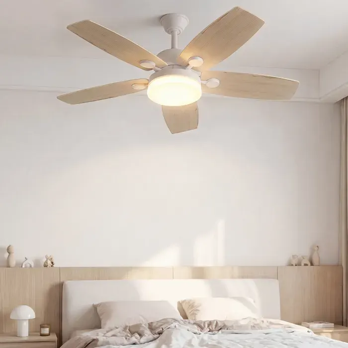 Ventilateur de Plafond avec 42 Pouces 5 Pales Ventilateur Silencieux avec LED Dimmable et 6 Vitesses Inclinable à 15°Bois Naturel