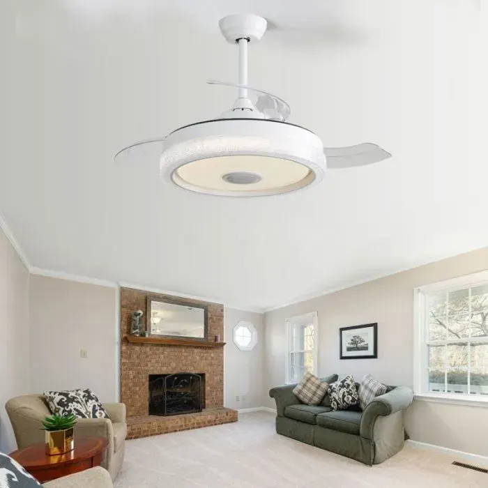 Ventilateur plafond avec lumière avec éclairage LED RGB 32W moteur DC silencieux et 3 pales rétractables